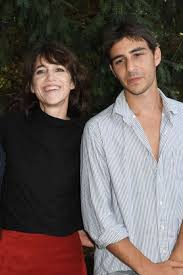 His father's death leads him to the country where he meets brigitte, a widow who is ten years his elder. Who Is Charlotte Gainsbourg Dating Charlotte Gainsbourg Boyfriend Husband