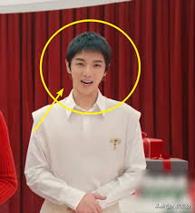 Jul 03, 2021 · 現年50歲的香港男星古天樂，出道27年，每部作品都是經典，更可說是香港影壇的指標性人物。除了事業亮眼的他，身為香港演藝人協會會長，2016年更創立「天加一文化傳媒」，今年6月更爆出收購韓國娛樂公司，上月底更宣布打造中韓4人女團skyle，並於7月中旬推出新歌的同時正式出道。 è¯æ™¨å®‡æ‹å»£å'Š å'Œ168è¿ªéº—ç†±å·´ç«™ä¸€å¡Š èº«é«˜æœ‰æ²'æœ‰ä½œå‡å¾ˆé¡¯ç„¶ æœè³‡è¨Š