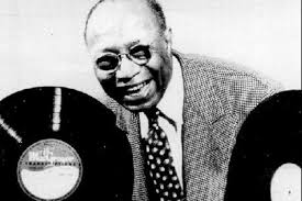 SUMNER alumni and Hall of Fame.. THE FIRST BLACK DJ IN ST.LOUIS...WILEY  PRICE The first black disc jockey in St. Louis was Wiley Price, who began  his broadcasting career in 1945…Price played