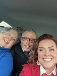 Kimberly Lutz's Instagram, Twitter & Facebook