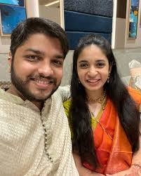 Pranav Sheth's Instagram, Twitter & Facebook