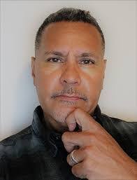 Ed Diaz's Instagram, Twitter & Facebook