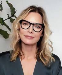 Michelle Pfeiffer credit: michellepfeifferfanpage