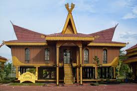 Mungkin juga, sebagian rumah adat yang pernah kita lihat hanyalah gambaran rumah adat yang populer atau. 5 Rumah Adat Riau Beserta Keunikan Nama Dan Gambarnya