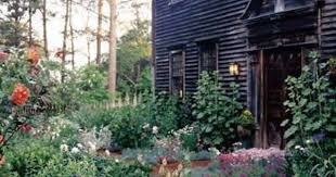 Pin By De Wemelaer Woonblog Lande On Beautiful Homes Witch Garden Cottage Garden Witch Cottage