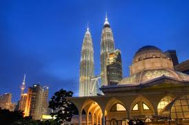 Suria klcc, shopping malls in kuala lumpur, gowhere.my, gowhere malaysia suria klcc is malaysia's premier shopping destination located at kuala lumpur prestigious commercial address. 791 Suria Klcc Pictures Suria Klcc Stock Photos Images Depositphotos