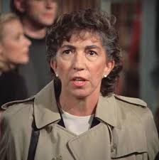 Jessica indaga con..... L'ispettore capo di Scotland Yard Ellen Jarvis  (Pauline Brailsford 7 dicembre 1928) Pauline Brailsford è nata a Sheffield  in Inghilterra nel 1928. È nota per aver partecipato a film