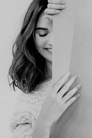 Black And White Self Portrait Ideas Pin By Rockland Rue On Fotografia Poses Etc Portrait Photography Poses Selfie Photography Girl Photography Poses