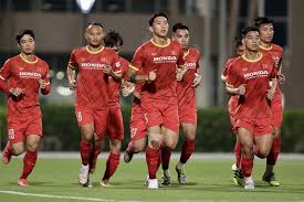 Trong khi đó, uae ít hơn tuyển việt nam 2 điểm và đang bị dồn vào thế chân tường. Fvygcnr1vy6avm