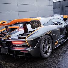 終於讓小弟見到本尊了~~~mclaren senna 麥拉倫洗拿，以傳奇車手「ayrton senna da silva」為命名的神車，原本以為只能玩玩模型車過過癮，如今可以如願看到實車，真的感動. Mclaren ç¥žç§˜è¶…è·'å³å°‡ç¾èº« Senna Lmå…¨çƒé™é‡20å° Senna Can Am æåƒ…æœ‰3 å° Tatler Taiwan