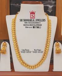 Exclusive Latest Light Weight Mangoharam Necklace With Earring S Sets At Who Gold Jewellery Design Necklaces Gold Jewelry Simple Necklace Gold Necklace Designs