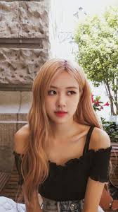 Mau ganti wallpaper iphone ataupun android dengan gambar wallpaper blackpink? Rose Wallpaper Blackpink