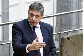 They are both about redefining the meaning of culture/nature, and getting rid of anything they can't redefine to their liking. Jan Jambon Stapt In Het Huwelijksbootje In 2020 Het Nieuwsblad Mobile