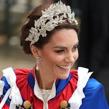 Princess Kate gives a nod to her wedding day make-up with smokey eye  Coronation look