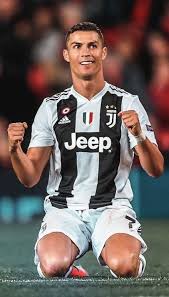 Ronaldo's jump was higher than the height of cross bar (8ft). 41 1000 Best Cristiano Ronaldo Wallpapers Ideas Real Madrid Juventus Ronaldo Juventus Cristiano Ronaldo Ronaldo