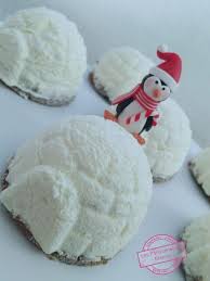 Igloo Mousse Chocolat Blanc Insert Caramel Beurre Sale Et Biscuit Speculos Les Patisseries De Manon Chocolat Blanc Mousse Chocolat Blanc Mousse Au Chocolat