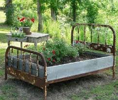 19 Hervorragende Diy Outdoor Dekorationen Die Ihre Zeit Wert Sind Dekoration De In 2020 Diy Raised Garden Building A Raised Garden Raised Garden