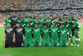 المنتخب الدنماركي كان بطل الجولة الأولى في المسابقة بصورة دراماتيكية بسبب ما حدث لنجمه كريستيان إريكسن، الذي أصيب بأزمة. Ù…Ø¨Ø§Ø±Ø§Ø© Ø§Ù„Ù…Ù†ØªØ®Ø¨ Ø§Ù„Ø³Ø¹ÙˆØ¯ÙŠ Ø§Ù„ÙŠÙˆÙ…