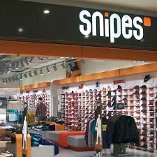 Sneakers en streetwear in de snipes online shop topbeoordelingen grote keuze snelle verzending. Laden Snipes Start Auf 400m In Der Berliner Tauentzienstrasse