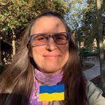 Maureen Behrens's Instagram, Twitter & Facebook