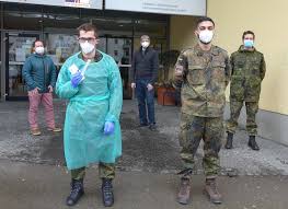 The bundeswehr (german for federal defence force) comprises the unified armed forces of germany and their civil administration and procurement authorities. Bodenseekreis Bundeswehr Hilfeleistung In Pflegeheimen Kann Nach Sechs Wochen Enden