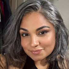 Which gyms have an indoor basketball court?