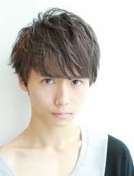 ナチュラルマッシュ サイドパート frontサムネイル メンズ ヘアスタイル 男性の髪 ヘアスタイル