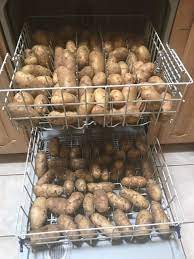 Add a variety of spices, follow these directions, and do the dishes at the same time. Si Creabis Fit Redunda Baked Potato Bar Food Wedding Food