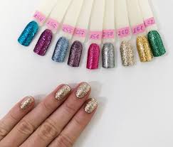 Jaki Manicure Na Impreze Sylwestrowe Brokatowe Paznokcie I