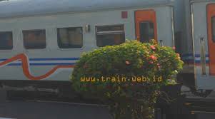 Disini tersedia informasi jadwal kereta api stasiun bandung kota terbaru 2021 untuk kamu yang mau naik kereta api dari stasiun cara pergi ke stasiun bandung kota terbaru tahun 2021. Jadwal Kereta Api Lokal Bandung Cibatu 2021 Infonya Kereta Api
