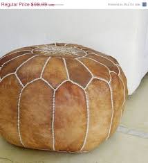10 Off Sale Moroccan Leather Pouf Tanperfect By Maisonmarrakech 89 09 Met Afbeeldingen Marokkaanse Poef Interieur Woonkamer Poef