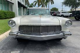 The 1956 Lincoln Continental Mark Ii Is Powered By A 368ci V8 Engine Mated To A 3 Speed Automatic Transmission The Lincoln Continental Barrett Jackson Lincoln