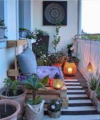 Nice 47 Creative And Simple Balcony Decor Ideas More At Https Homishome Com 2019 05 08 47 Cre Small Balcony Decor Balcony Decor Apartment Balcony Decorating