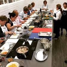 La mejor guía exclusiva de actividades de cursos de cocina en barcelona en atrapalo.com. Chef En Los Ratos Libres Los Mejores Cursos De Cocina Metropoli El Mundo