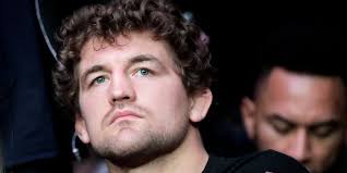 Former Olympic wrestler and MMA star Ben Askren recovering after double  lung transplant