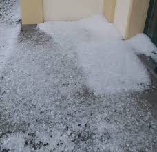 La grandinata di oggi ad asiago (vi) video 7 comuni online. Q 4c3jesaqdzgm