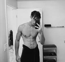 Top male models on instagram. 15 Hottest Male Models To Follow On Instagram