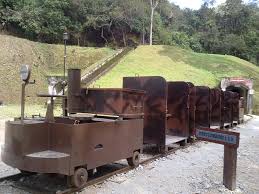 Bijih timah yang ditambang di indonesia umumnya adalah dari jenis endapan timah aluvial dan sering disebut sebagai endapan timah sekunder atau disebut timah placer. Top 15 Tempat Menarik Di Sungai Lembing Destinasi Percutian Anda Ammboi