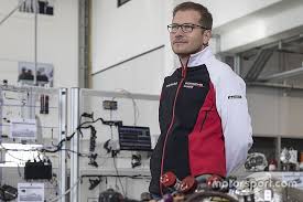 Through this, they've created and sold products customers have come to love with unfettered loyalty. Andreas Seidl Von Porsche Zu Mclaren Oder Mercedes