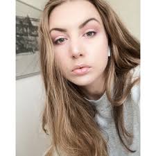 eat happy" In unserem Markt in den City-Arkaden wird jetzt gerollt!  Verlockend leckeres Sushi, frisch zubereitet zum Mitnehmen, z. B. die  Probierbox für nur 6.- €. Wie findet Ihr das?