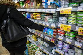 Die supermarktkette merkur wird beginnend mit april von der heimischen handelslandschaft verschwinden und künftig unter dem namen billa plus. O Xrhsths O1 Journale Sto Twitter Die Rewe Gruppe Rewe Group Verlangt Ab Sofort Fur Gesichtsmasken 1 Euro Bei Billa Adeg Merkur Wird Die Vorgabe So Interpretiert Dass Nur Die Erste Tranche Der