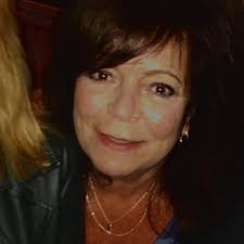 What are some restaurant and activity recommendations in the Wallingford,  Connecticut area for a night out