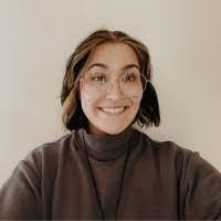 Jessica Bollinger's Instagram, Twitter & Facebook