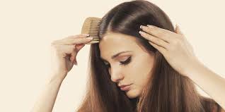 Kerontokan rambut yang merupakan fase normal siklus hidup rambut dan kerontokan rambut ketika rambut berhenti tumbuh. Berapa Banyak Normalnya Rambut Rontok Dalam Sehari Beauty Fimela Com