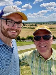 Denny Henderson's Instagram, Twitter & Facebook