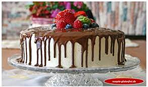 Und aus einer normalen form bekommst du den kuchen leider nicht am stück wieder raus. Beerensahnetorte Mit Schokoguss Tanja S Glutenfreies Kochbuch