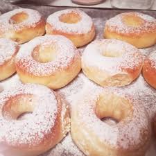 Ricette intramontabili e mai dimenticate di crostate e ciambelle per tutti coloro che desiderano realizzare i dolci sani e genuini che un tempo preparavano le nostre nonne. Le Ciambelline Di Benedetta Perle Di Benessere