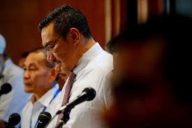 The latest malaysian minister of transport is wee ka siong, since 10 march 2020. Malaysia Airlines Ceo Corrects Timeline Of Missing Flight 370 Time