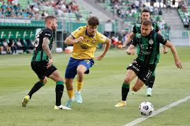 Ferencváros * senior club appearances and goals counted for the domestic league only lajos détári (born 24 april 1963) is a hungarian football manager and former player who played as a midfielder. Index Futball Futball Negybol Negy Hibatlan Merleggel Vag Neki A Ferencvaros A Bl Nek