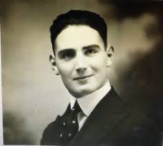 Alton Mccoy's Instagram, Twitter & Facebook